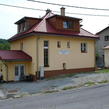 Apartmanovy Dom Králiky Buitenkant foto