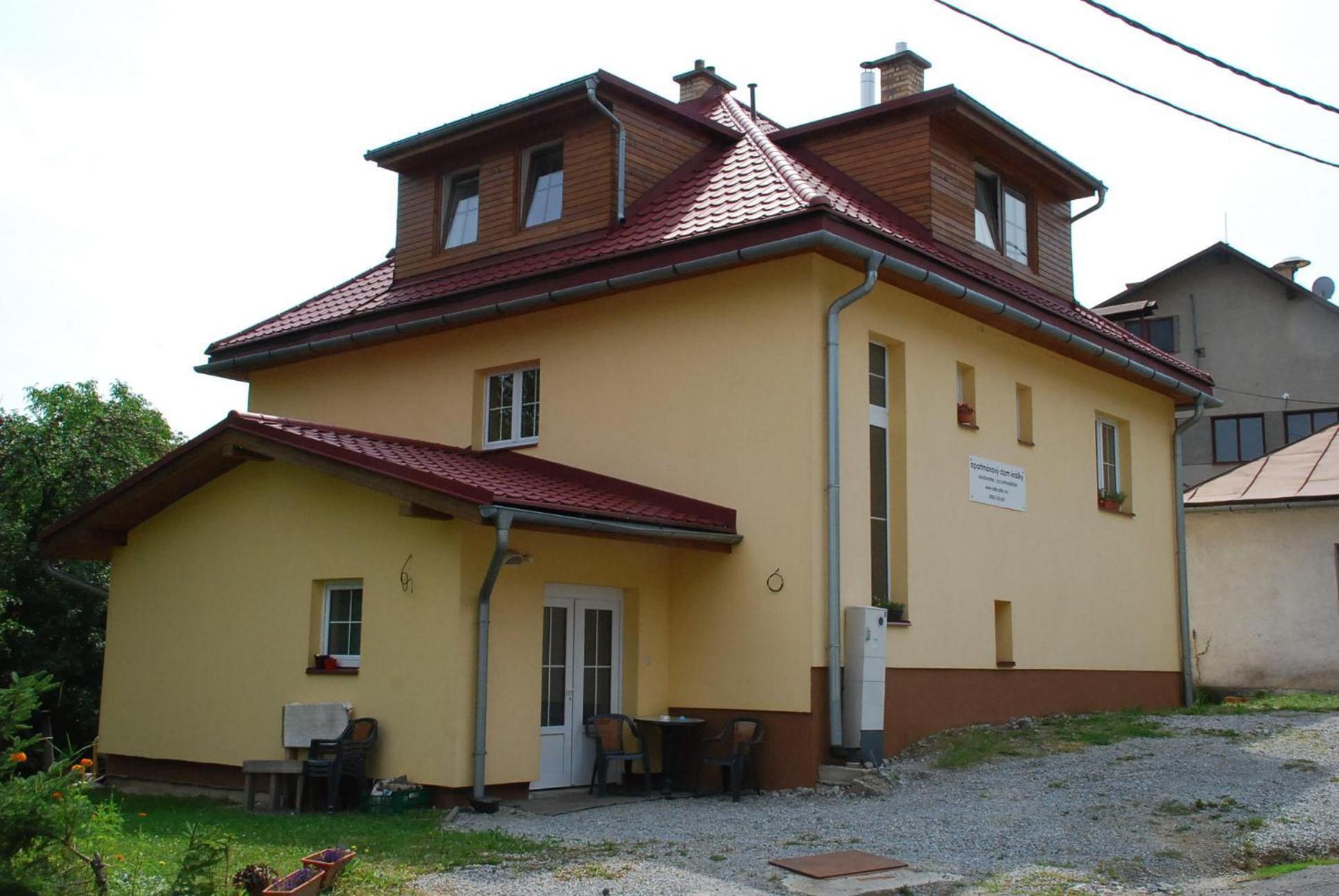 Apartmanovy Dom Králiky Buitenkant foto
