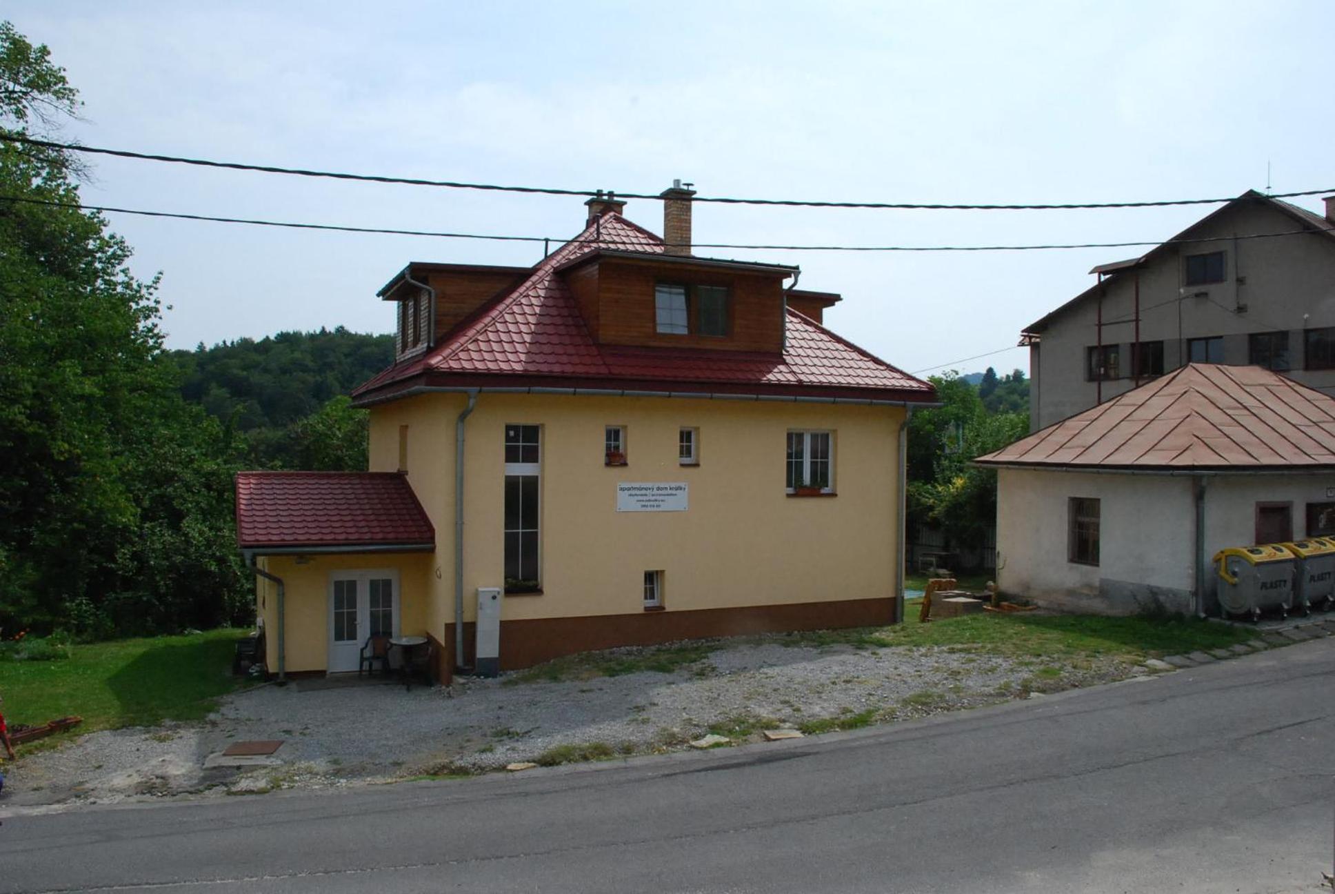 Apartmanovy Dom Králiky Buitenkant foto