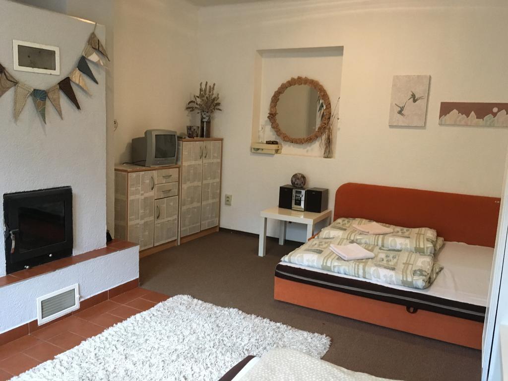 Apartmanovy Dom Králiky Buitenkant foto