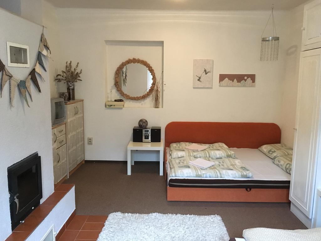 Apartmanovy Dom Králiky Buitenkant foto